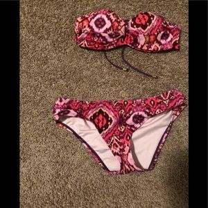 Floral strapless bikini